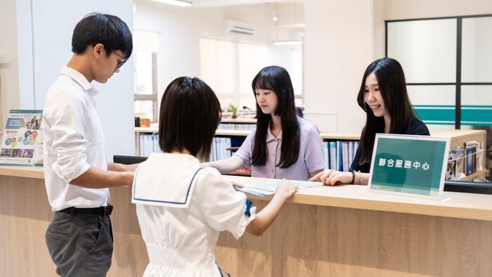 圖說:不只是教學，更是引導與陪伴，中信科大的老師是學生最堅實的後盾。