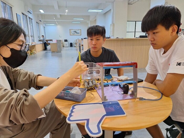 本校協助中山工商參加2024韓國首爾發明展獲銀牌獎