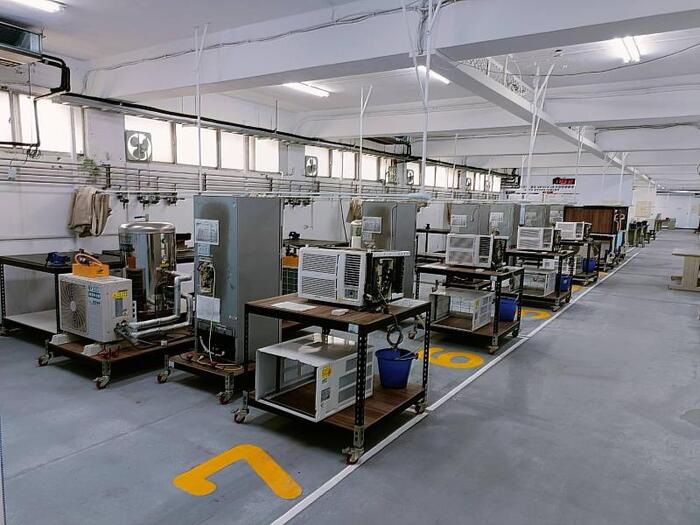 圖說:冷源系電器修護乙、丙級三站檢定場暨教學實作場域。