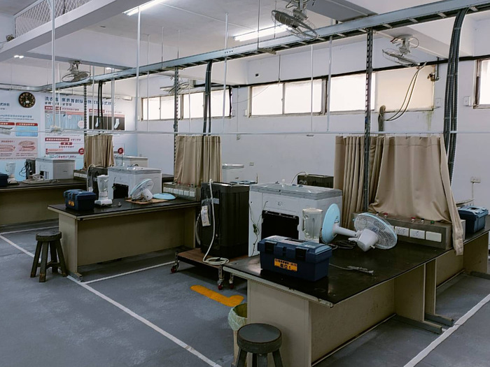 圖說:冷源系電器修護乙、丙級二站檢定場暨教學實作場域。