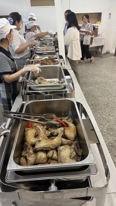 圖說：中信科技大學優化校園餐飲空間，打造兼具美味、便利與舒適的用餐新天地。（圖/中信科技大學提供）圖片