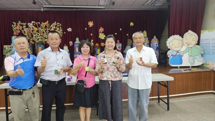 圖說：白蓮霧葉在大家合作下文創出清香又有溫度的產品。