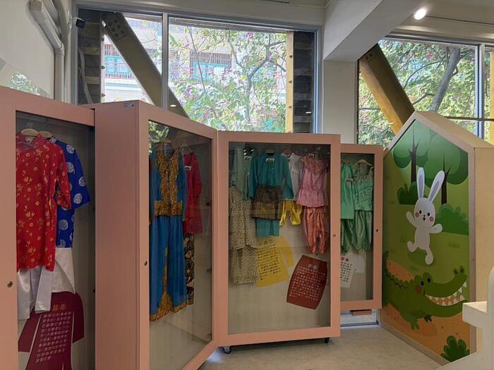 「憶兒時」5國兒童傳統服飾。