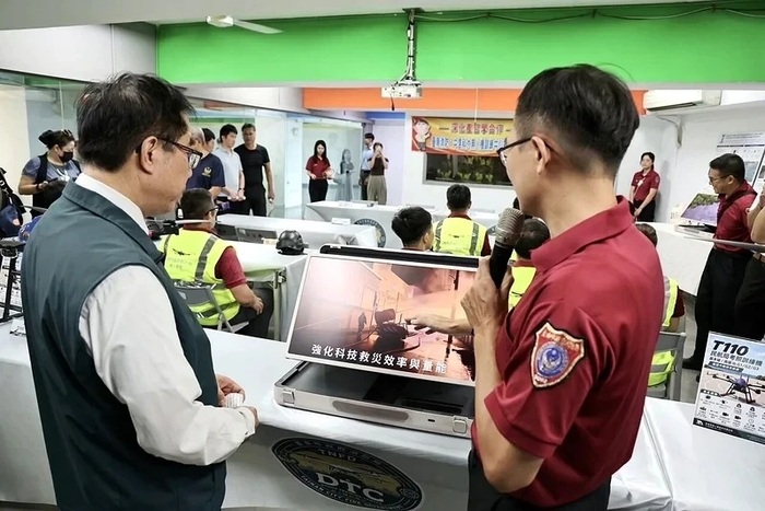 南市府中信科大合作成立無人機訓練中心黃偉哲：專業培訓提升救災量能。圖／台南市消防局提供圖片